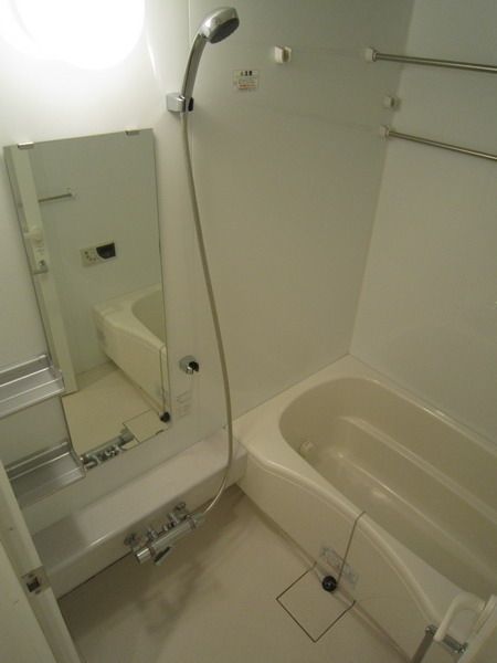 バス・シャワールーム　浴室乾燥、追い焚き付バスルーム