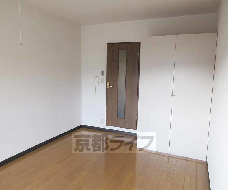 居室・リビング　広々洋室になります。