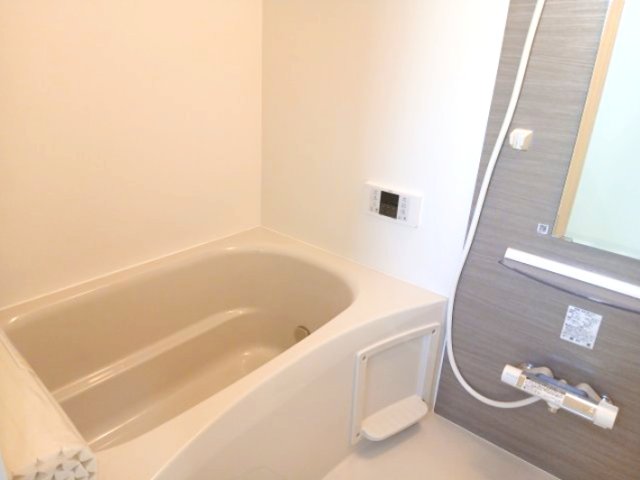 バス・シャワールーム　建築中の写真です。