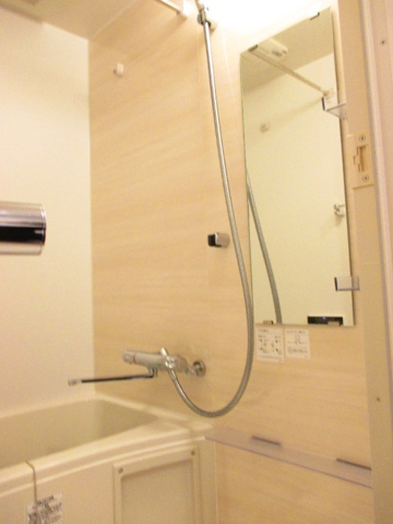 バス・シャワールーム　※別部屋参考写真