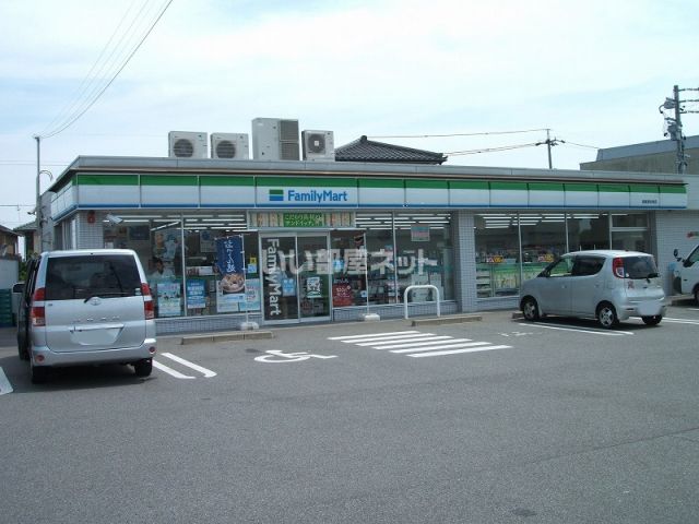 コンビニ　ファミリーマート 西尾徳永東店（コンビニ）まで583m