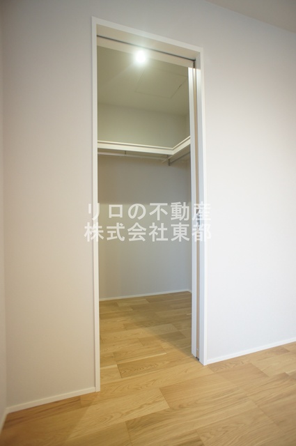 収納　奥行のあるウォークインクローゼットならお荷物多い方でも安心☆