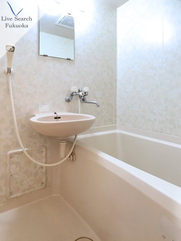 バス・シャワールーム　お風呂です