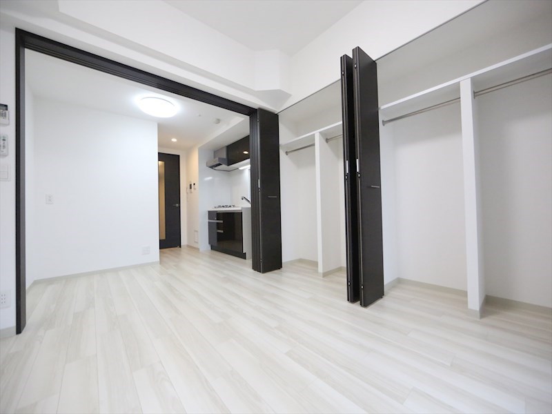 居室・リビング　ＤＫ6帖　洋室6帖　クローゼット付（収納充実してます）