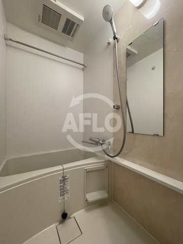 バス・シャワールーム　エスリードレジデンス大阪福島シティウエスト　浴室