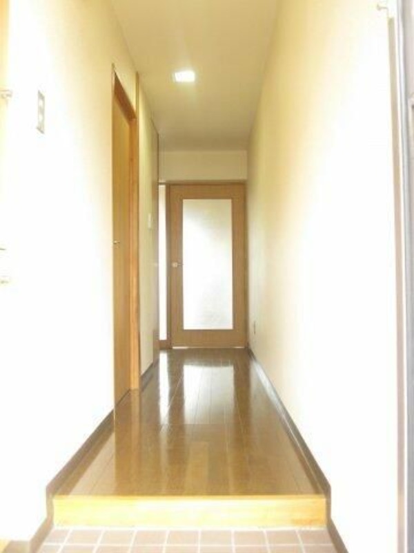 玄関　同物件別室写真