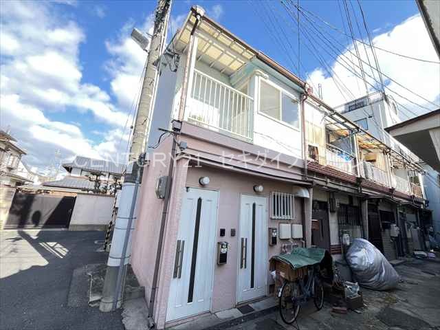 建物外観　周辺に商業施設が揃っています