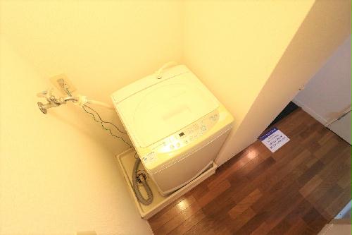 その他　室内洗濯機完備によりお手軽に引越しが可能！