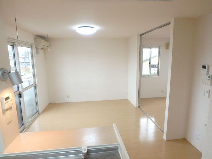 居室・リビング　リビング