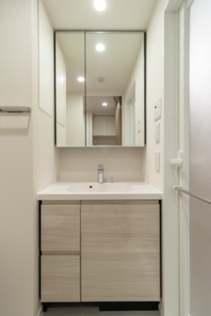 洗面設備　※写真は同タイプ住戸です。