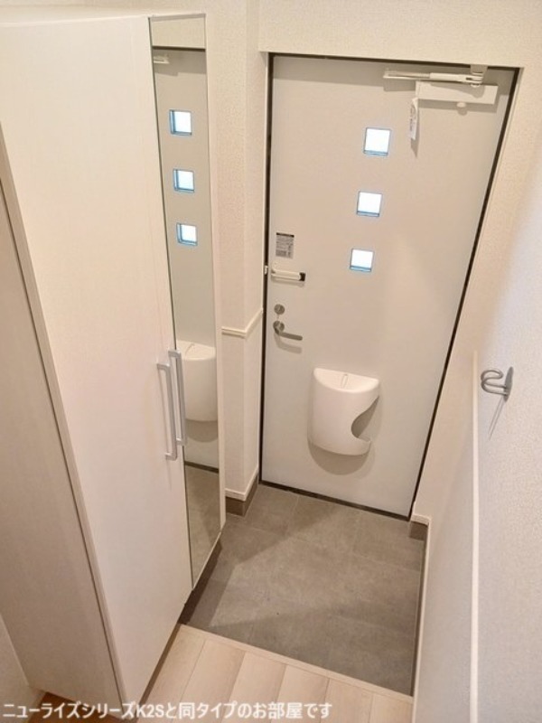 玄関　図面と現状に相違がある場合には現状を優先