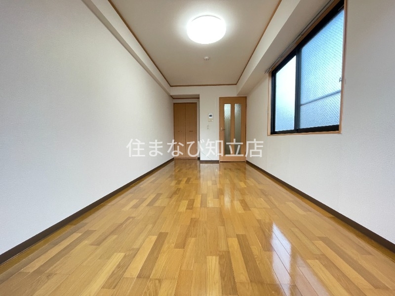 居室・リビング　同型別部屋写真