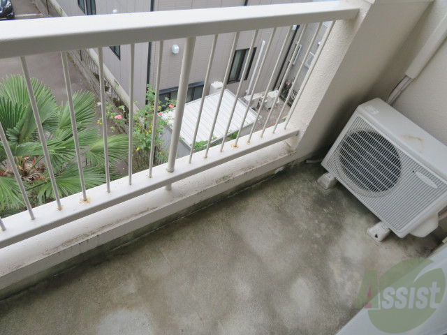 バルコニー　バルコニーはこのくらいの広さ。丁度いいですね。