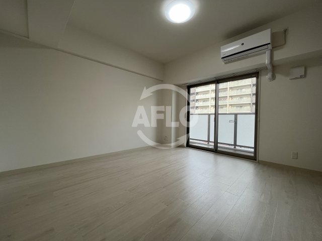 居室・リビング　エグゼ大阪ドームII　リビング