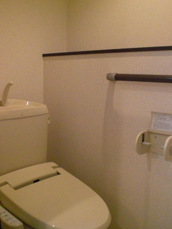 トイレ　ウォシュレット完備♪