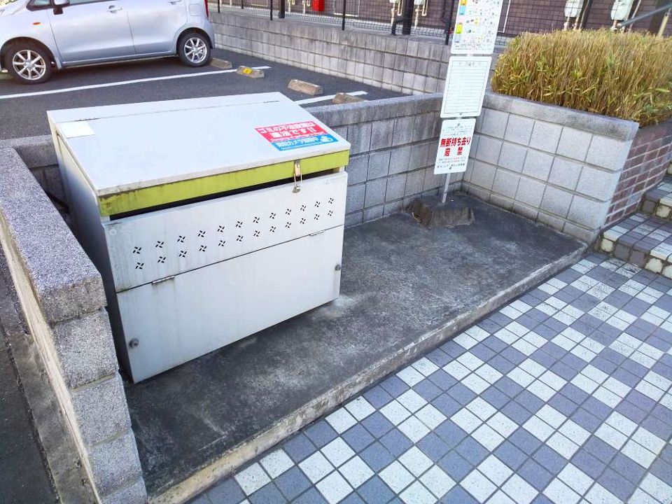 その他設備　ゴミ庫