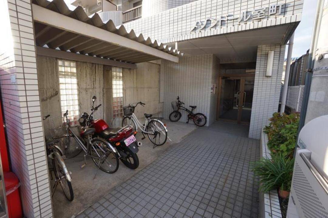 駐車場　駐輪場