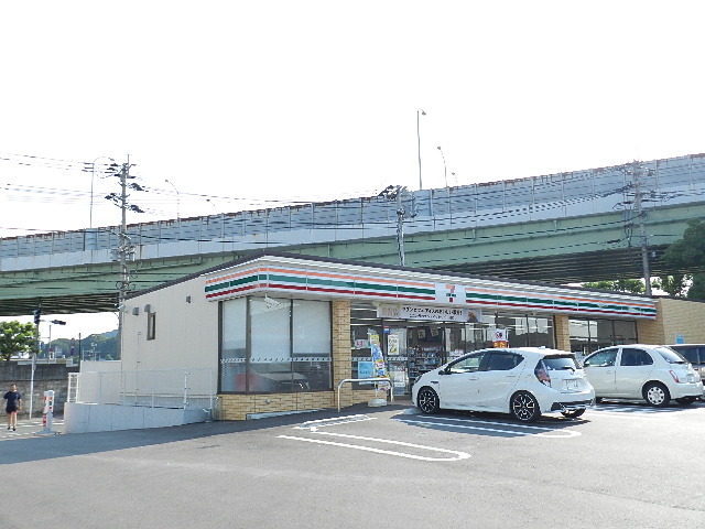 コンビニ　セブンイレブン小倉今町店（コンビニ）まで200m