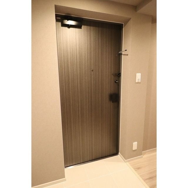 玄関　同タイプ写真　※現況優先