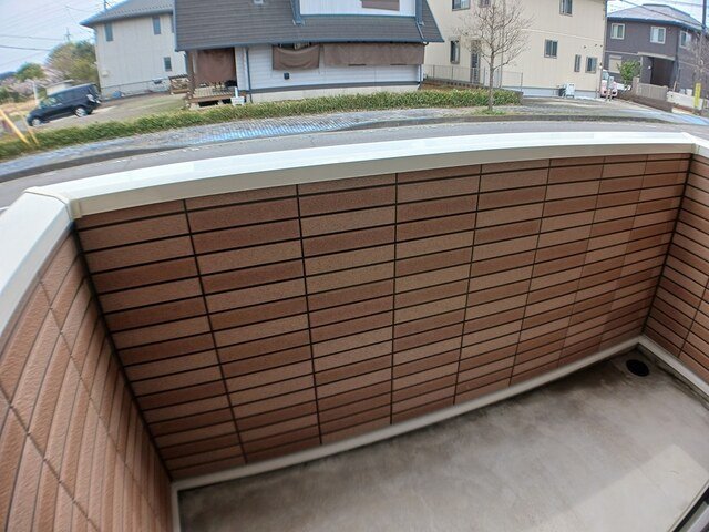 バルコニー　バルコニーからの眺めを楽しみながら食事をしませんか