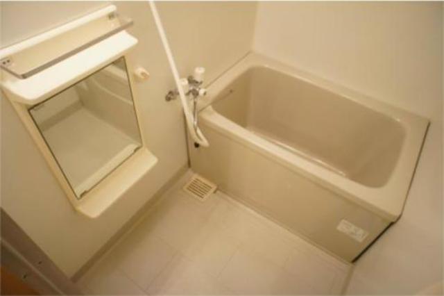 バス・シャワールーム　同じ物件、他のお部屋の参考画像です。