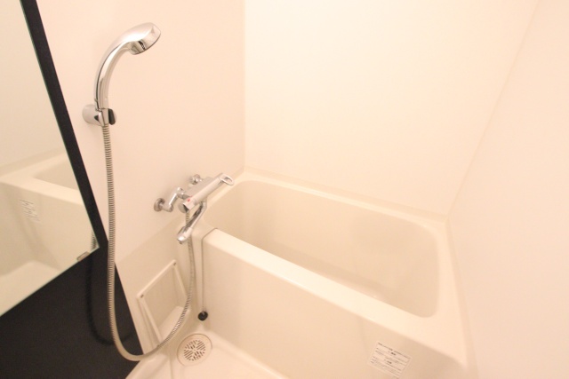 バス・シャワールーム　※別室の参考写真の為、現況優先です。