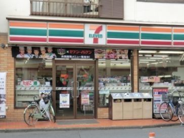 コンビニ　セブンイレブン横浜瀬谷（コンビニ）まで682m