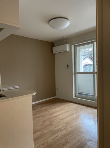 居室・リビング　イメージ202号室写真