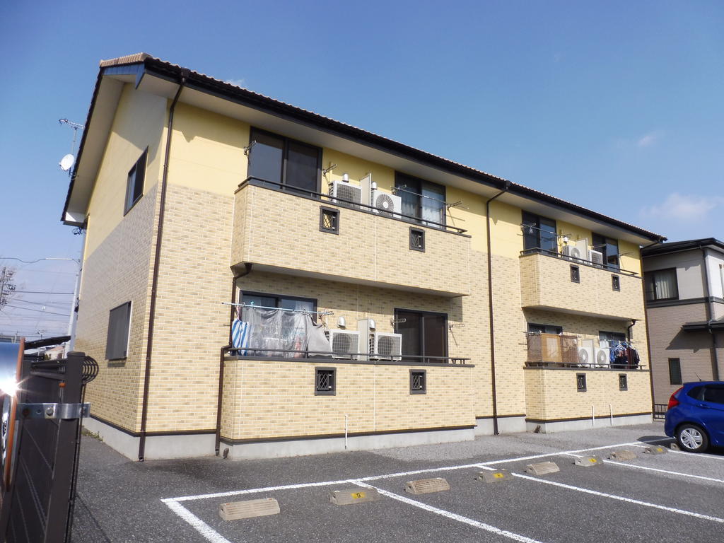 建物外観　陽当たりの良い、南向き♪