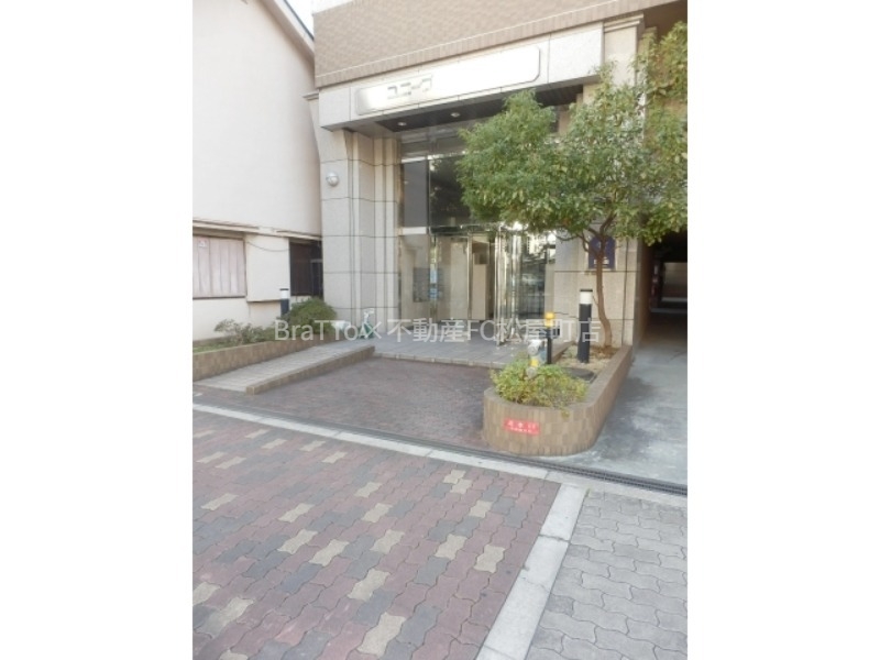 エントランス　マンション共用部分