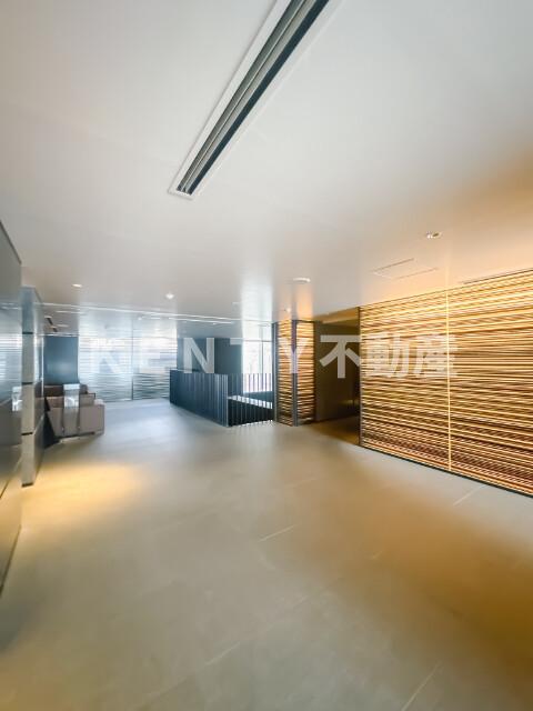 ロビー　落ち着いたロビーです