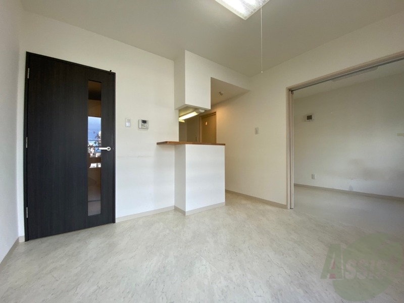 居室・リビング　広くてキレイなお部屋が広がっていて、充実した生活が送れそう。