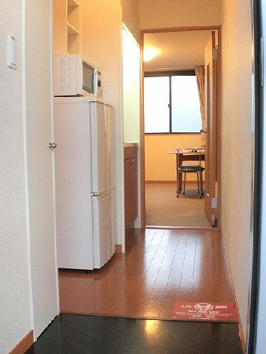 玄関　現況優先。設備・仕様は現地と異なる場合あります。