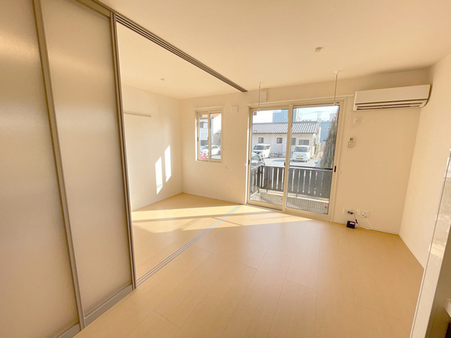 居室・リビング　リビング