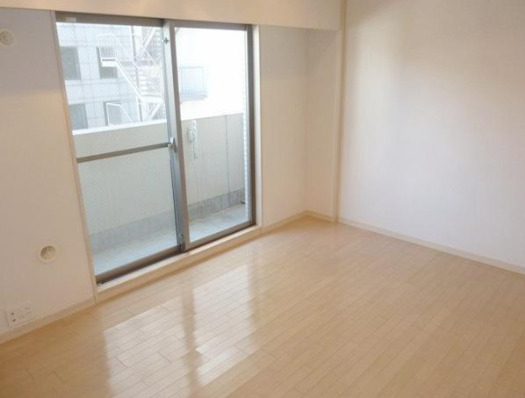 居室・リビング　別部屋の写真を使用しております。