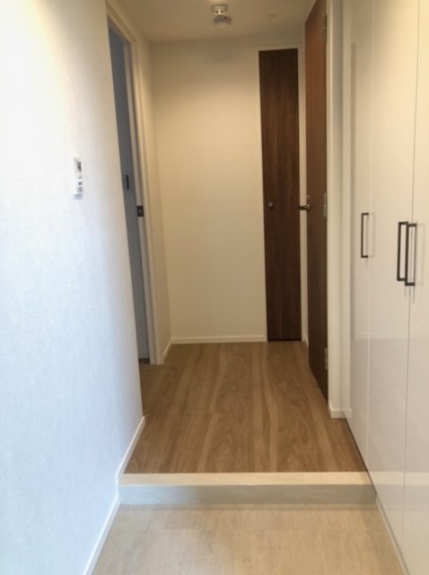 玄関　※写真は同タイプ住戸です。