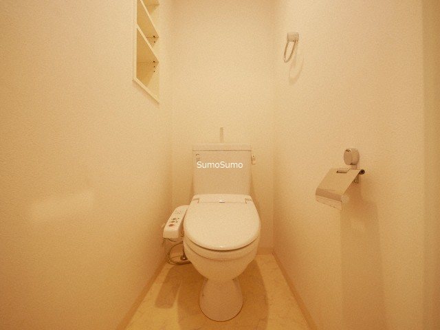 トイレ　清潔感のあるトイレです