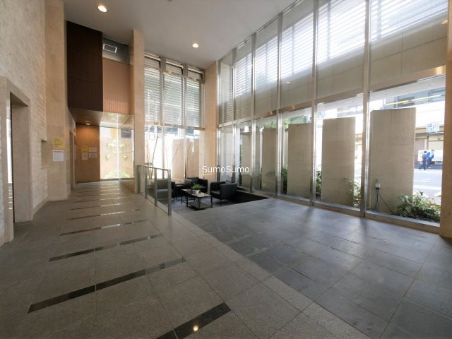 ロビー　落ち着いたロビーです