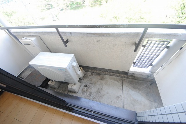 バルコニー　写真は４０２号室