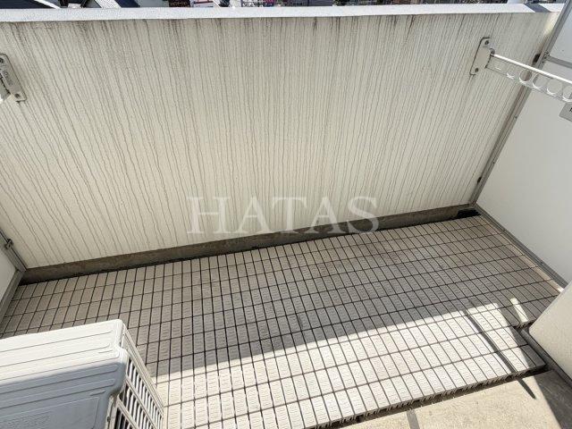 バルコニー　同物件別部屋です。