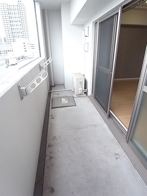 バルコニー　開放的で明るい空間を演出してくれるバルコニーです