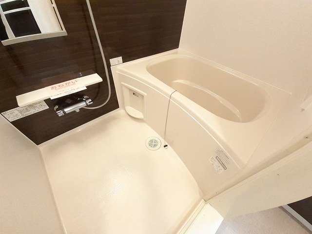 バス・シャワールーム　浴室乾燥・追い炊き機能付きのバスルーム♪