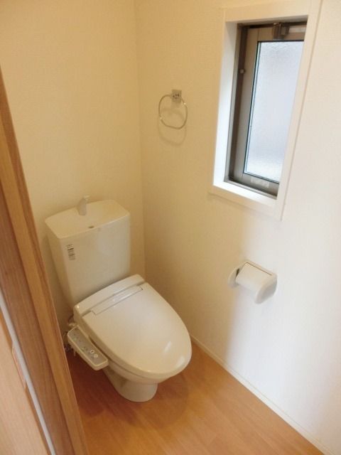 トイレ　ウォシュレット付きで快適ですね