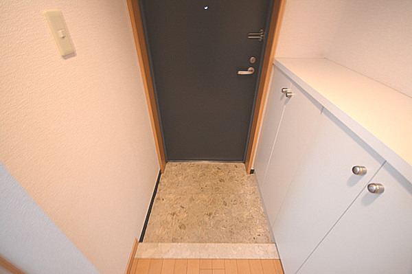 玄関　明るい玄関です