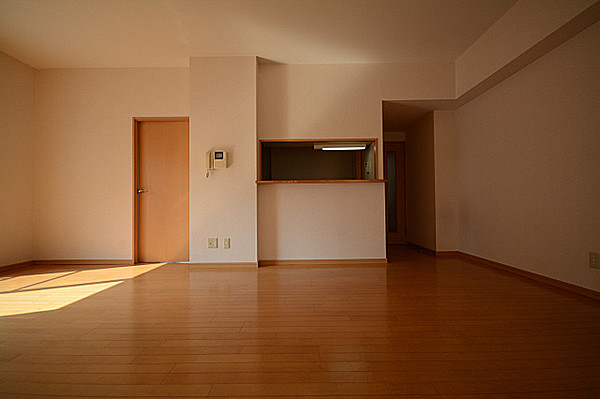 居室・リビング　使いやすい居間です