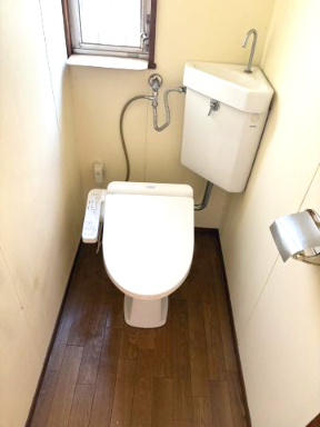 トイレ　※原状回復工事前のお写真です