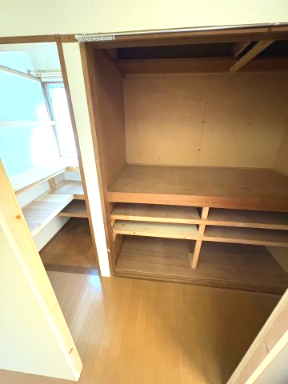 収納　※原状回復工事前のお写真です