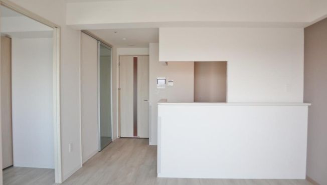 居室・リビング　☆明るい居間☆