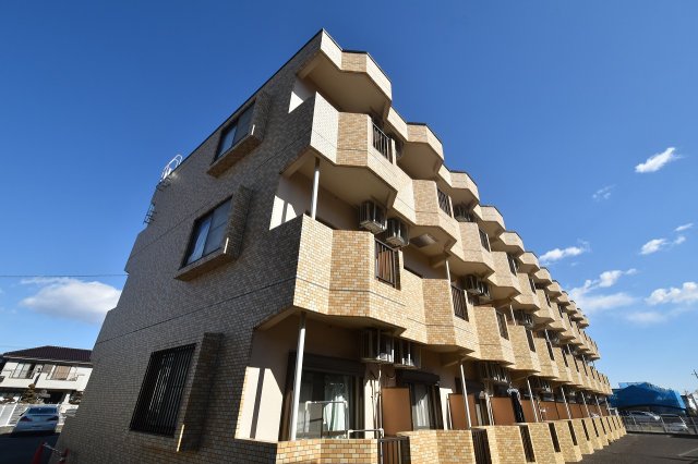 建物外観　ＲＣ造３階建て