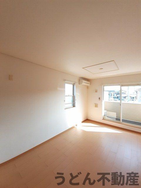 居室・リビング　うどん県のお部屋探しはうどん不動産へ うどんちゃんとLINE
